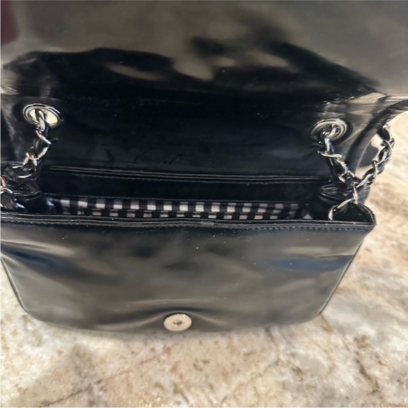 Chanel black patent leather silver chain hardware crossbody bag. W the dustbag! - Picture 8 of 16